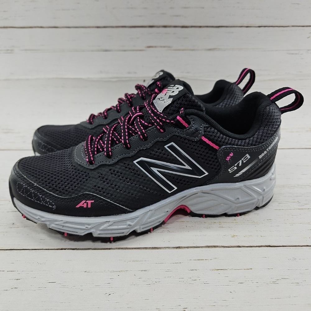New Balance All Terrain 573 Women 8.5 Black Trail Running Shoes Sneaker WTE573E3
